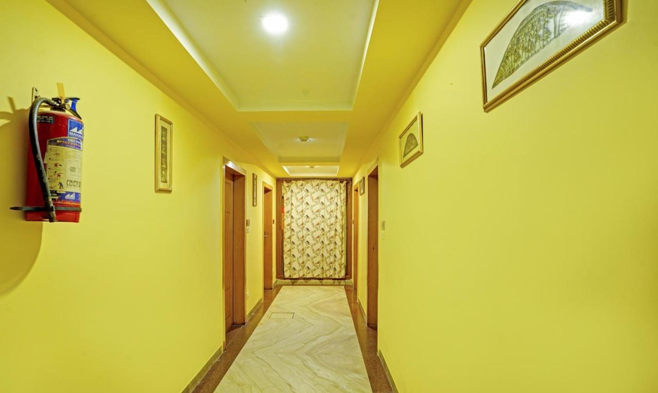 Treebo Royal Cm - City Center 3*
