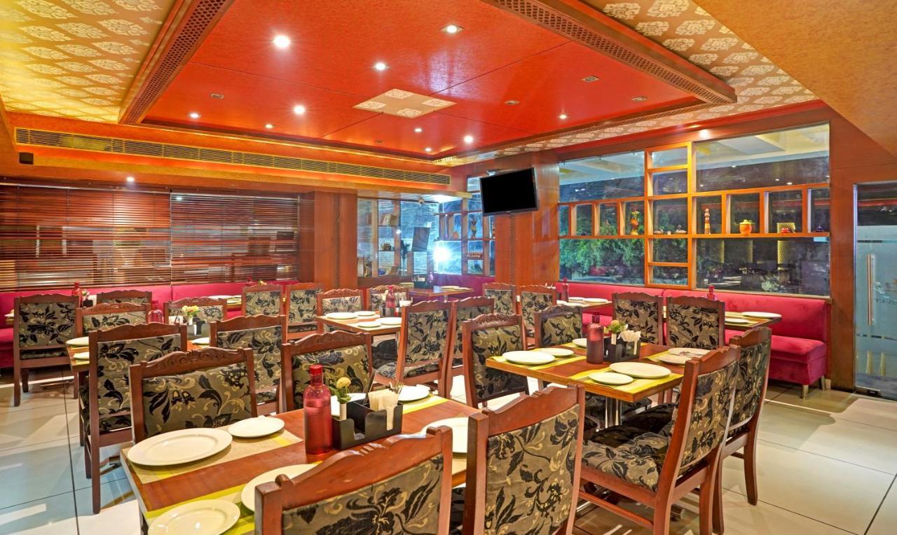 Treebo Royal Cm - City Center होटल 3*